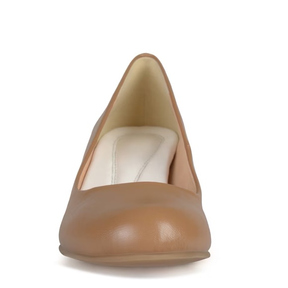 Journee Collection Luu Round Toe Low Heel Dress Pump in  Chestnut Brown NWOB - Picture 3 of 12